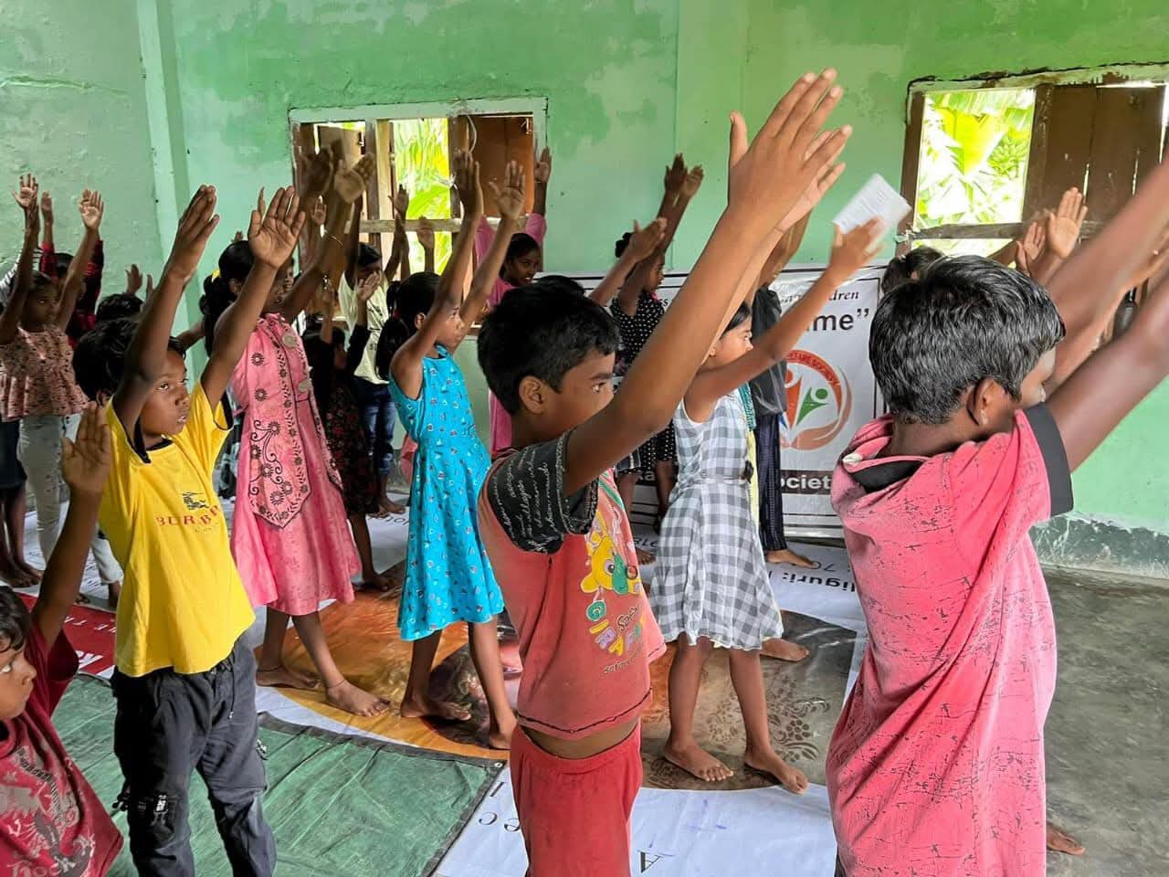 Children studying at the Nichebasa Learning Centre